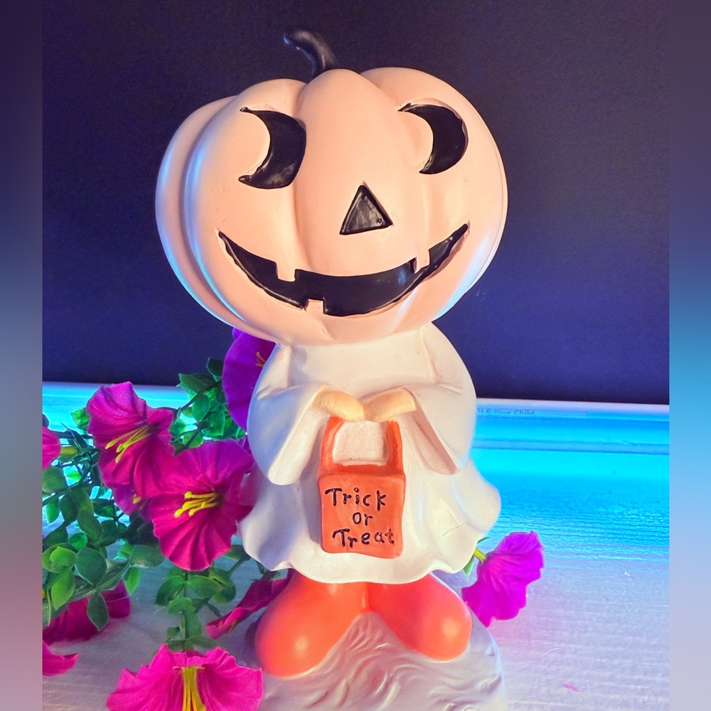 Pastel Pink Pumpkin Ghost Trick or Treat Figurine Coquette Pinkoween Decor NWT